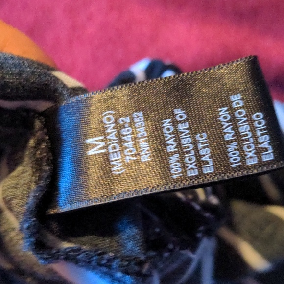 Black and white striped shorts (M) - Picture 3 of 4